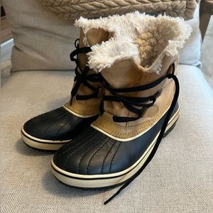 Sorel winter boots brown duck boots women’s size 8